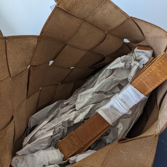 AERE - Woven Leather Handbag - Picture 5 of 8